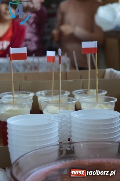 Zdjęcie w galerii na portalu naszraciborz.pl: Czwórka razem dla Niepodległej wiadomości z regionu