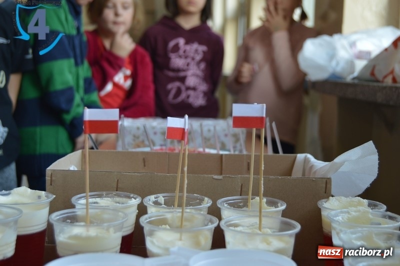Zdjęcie w galerii na portalu naszraciborz.pl: Czwórka razem dla Niepodległej wiadomości z regionu