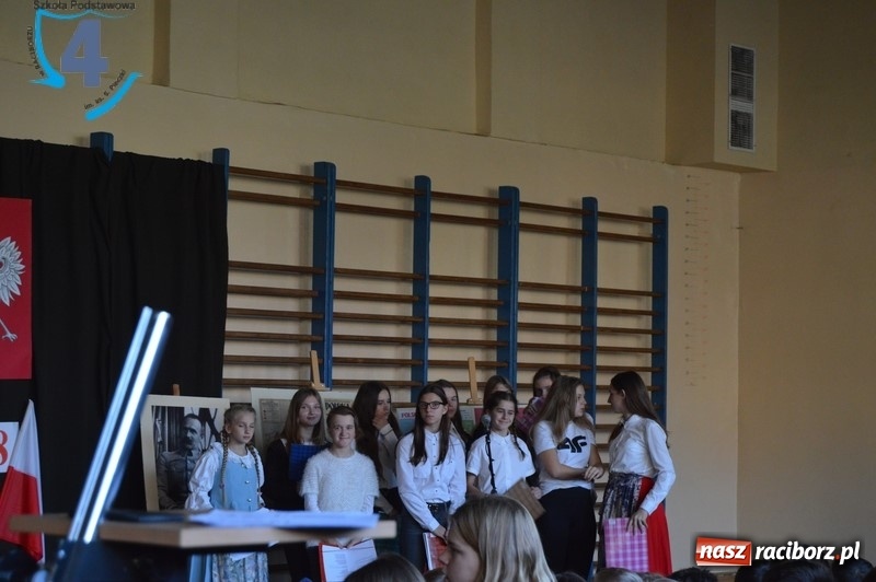 Zdjęcie w galerii na portalu naszraciborz.pl: Czwórka razem dla Niepodległej wiadomości z regionu