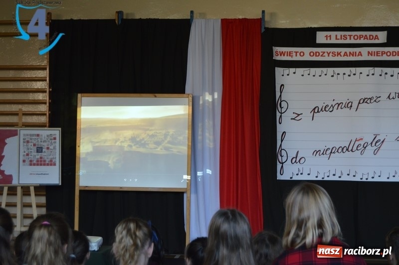 Zdjęcie w galerii na portalu naszraciborz.pl: Czwórka razem dla Niepodległej wiadomości z regionu