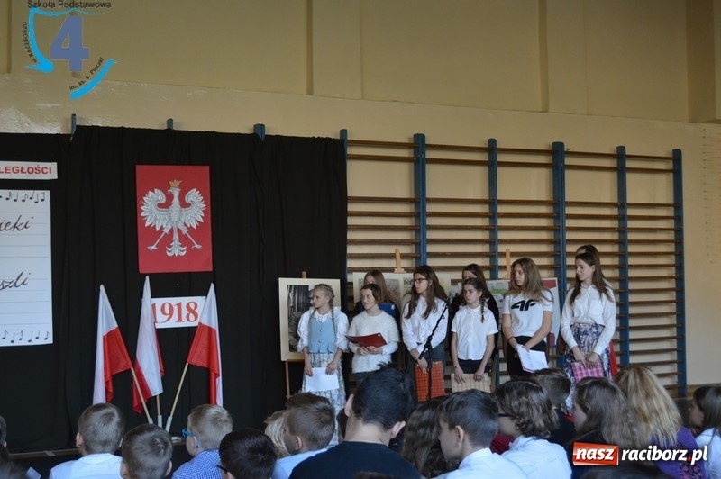 Zdjęcie w galerii na portalu naszraciborz.pl: Czwórka razem dla Niepodległej wiadomości z regionu
