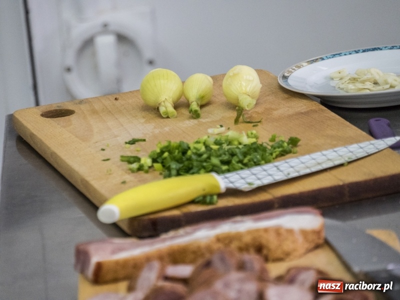 Zdjęcie w galerii na portalu naszraciborz.pl: Gdzie kucharek sześć... Tam smacznie i zdrowo! wiadomości z regionu