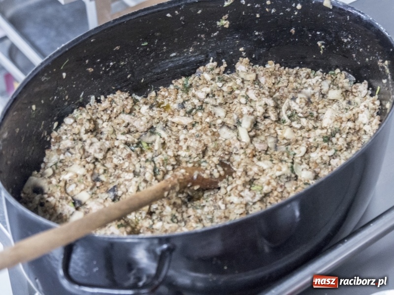 Zdjęcie w galerii na portalu naszraciborz.pl: Gdzie kucharek sześć... Tam smacznie i zdrowo! wiadomości z regionu