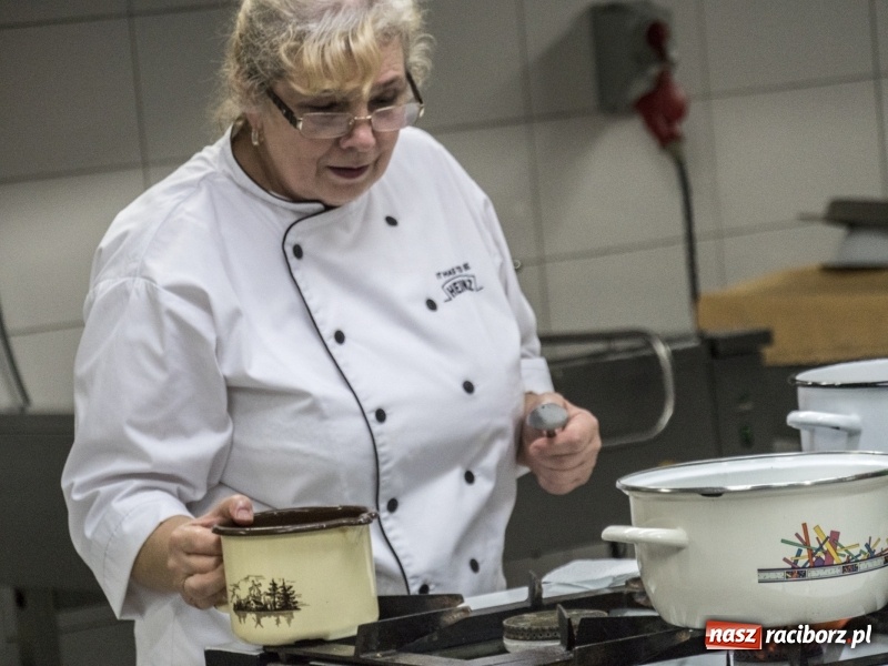 Zdjęcie w galerii na portalu naszraciborz.pl: Gdzie kucharek sześć... Tam smacznie i zdrowo! wiadomości z regionu