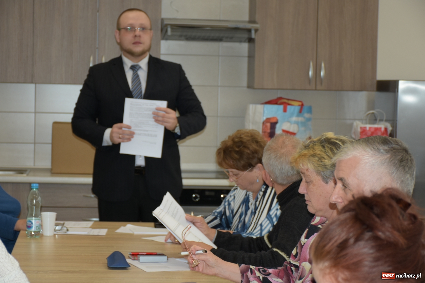 Zdjęcie w galerii na portalu naszraciborz.pl: Na naukę nigdy nie jest za późno. W Owsiszczach rozpoczął się kurs komputerowy dla seniorów wiadomości z regionu