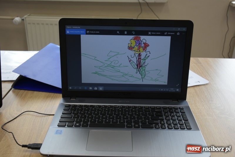 Zdjęcie w galerii na portalu naszraciborz.pl: Na naukę nigdy nie jest za późno. W Owsiszczach rozpoczął się kurs komputerowy dla seniorów wiadomości z regionu