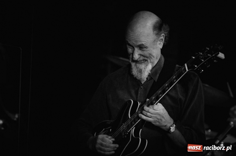 Zdjęcie w galerii na portalu naszraciborz.pl: Festiwal PalmJazz wystartował. John Scofield zagrał w RCK wiadomości z regionu