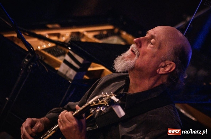 Zdjęcie w galerii na portalu naszraciborz.pl: Festiwal PalmJazz wystartował. John Scofield zagrał w RCK wiadomości z regionu