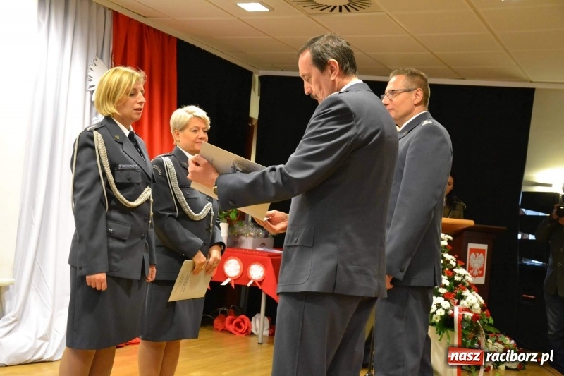 Zdjęcie w galerii na portalu naszraciborz.pl: Służby mundurowe uczciły setną rocznicę odzyskania przez Polskę niepodległości wiadomości z regionu