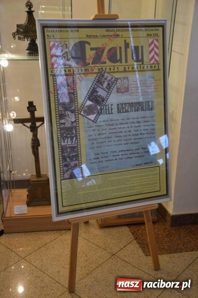 Zdjęcie w galerii na portalu naszraciborz.pl: Służby mundurowe uczciły setną rocznicę odzyskania przez Polskę niepodległości wiadomości z regionu