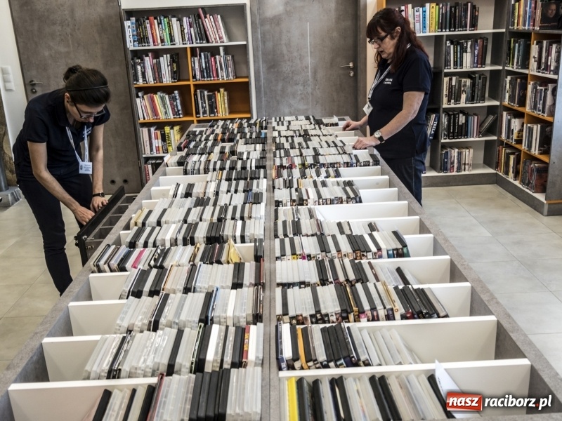 Zdjęcie w galerii na portalu naszraciborz.pl: Raciborska biblioteka wznawia działalność po remoncie. Przygotowano wiele atrakcji wiadomości z regionu