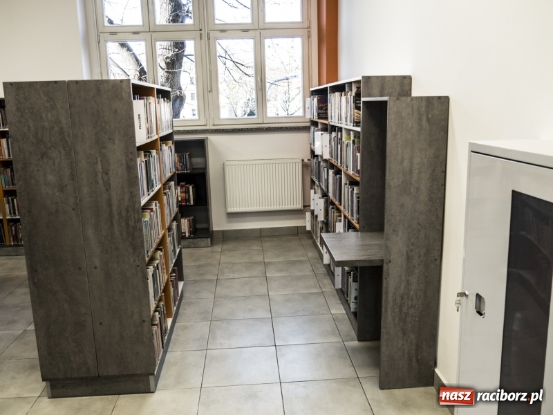 Zdjęcie w galerii na portalu naszraciborz.pl: Raciborska biblioteka wznawia działalność po remoncie. Przygotowano wiele atrakcji wiadomości z regionu