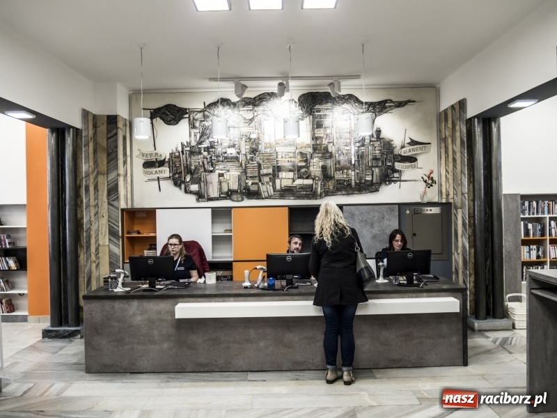 Zdjęcie w galerii na portalu naszraciborz.pl: Raciborska biblioteka wznawia działalność po remoncie. Przygotowano wiele atrakcji wiadomości z regionu