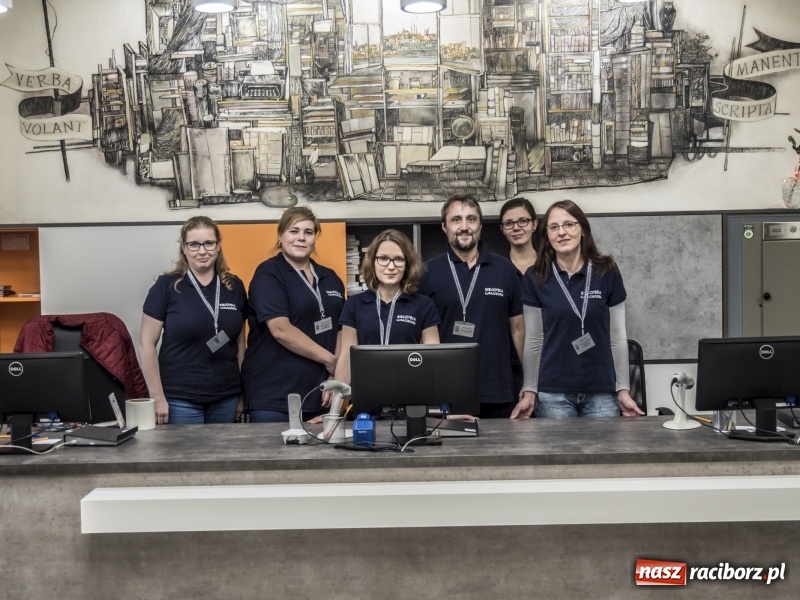 Zdjęcie w galerii na portalu naszraciborz.pl: Raciborska biblioteka wznawia działalność po remoncie. Przygotowano wiele atrakcji wiadomości z regionu