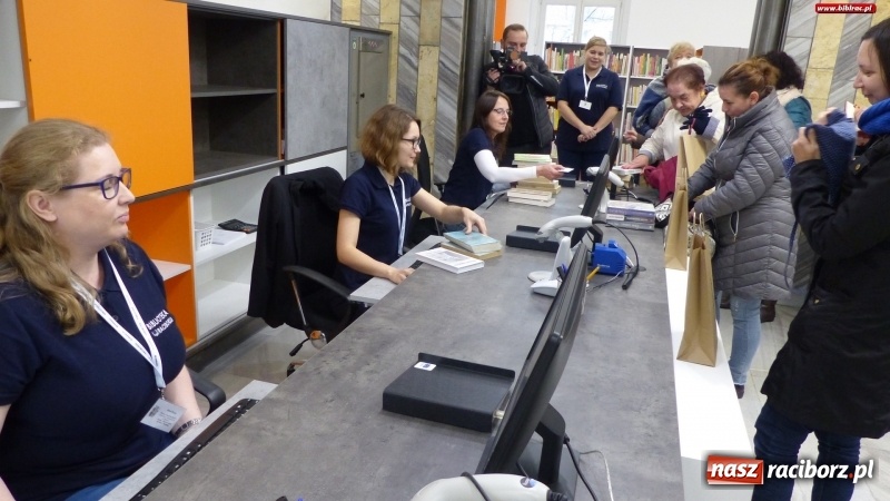 Zdjęcie w galerii na portalu naszraciborz.pl: Raciborska biblioteka wznawia działalność po remoncie. Przygotowano wiele atrakcji wiadomości z regionu