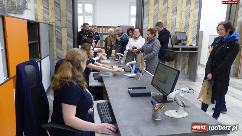 Zdjęcie w galerii na portalu naszraciborz.pl: Raciborska biblioteka wznawia działalność po remoncie. Przygotowano wiele atrakcji wiadomości z regionu