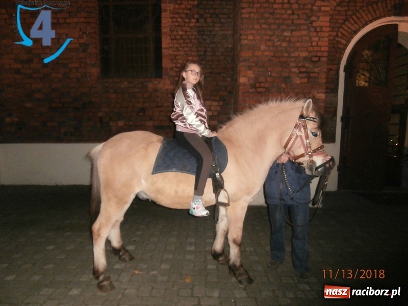 Zdjęcie w galerii na portalu naszraciborz.pl: Orszak św. Marcina w centrum Raciborza  wiadomości z regionu