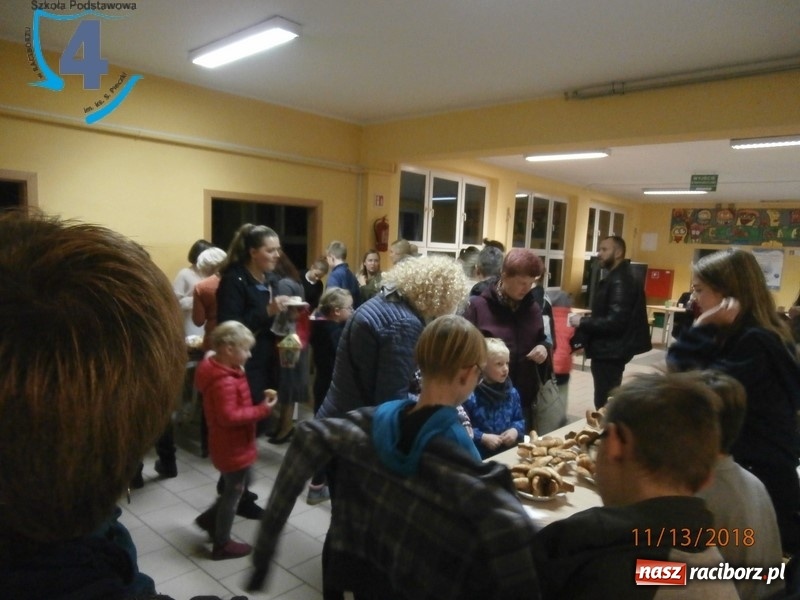 Zdjęcie w galerii na portalu naszraciborz.pl: Orszak św. Marcina w centrum Raciborza  wiadomości z regionu