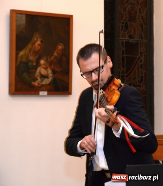 Zdjęcie w galerii na portalu naszraciborz.pl: Koncert z okazji stulecia niepodległości w raciborskim Muzeum wiadomości z regionu