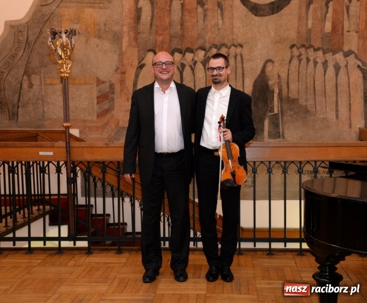 Zdjęcie w galerii na portalu naszraciborz.pl: Koncert z okazji stulecia niepodległości w raciborskim Muzeum wiadomości z regionu