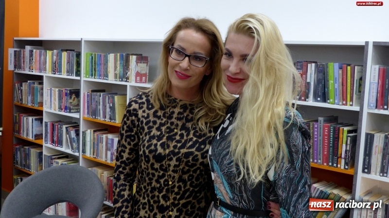 Zdjęcie w galerii na portalu naszraciborz.pl: Mym celem jest Państwa zaskakiwać. Katarzyna Bonda w raciborskiej bibliotece FOTO i VIDEO wiadomości z regionu