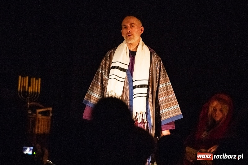 Zdjęcie w galerii na portalu naszraciborz.pl: Wieczór z Teatrem na Zamku Piastowskim wiadomości z regionu