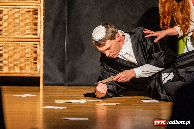 Zdjęcie w galerii na portalu naszraciborz.pl: Wieczór z Teatrem na Zamku Piastowskim wiadomości z regionu