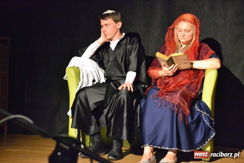 Zdjęcie w galerii na portalu naszraciborz.pl: Wieczór z Teatrem na Zamku Piastowskim wiadomości z regionu