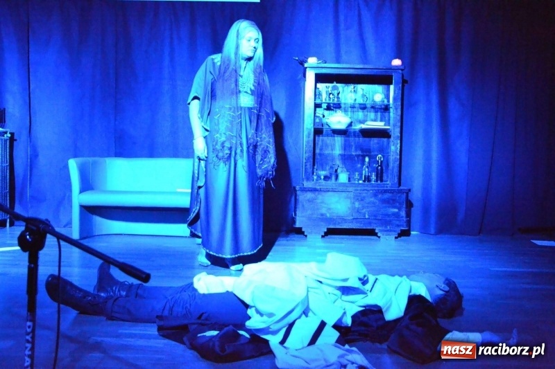 Zdjęcie w galerii na portalu naszraciborz.pl: Wieczór z Teatrem na Zamku Piastowskim wiadomości z regionu