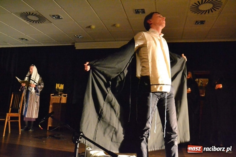 Zdjęcie w galerii na portalu naszraciborz.pl: Wieczór z Teatrem na Zamku Piastowskim wiadomości z regionu