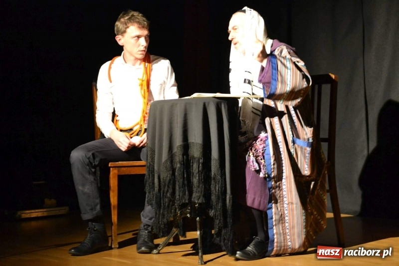 Zdjęcie w galerii na portalu naszraciborz.pl: Wieczór z Teatrem na Zamku Piastowskim wiadomości z regionu