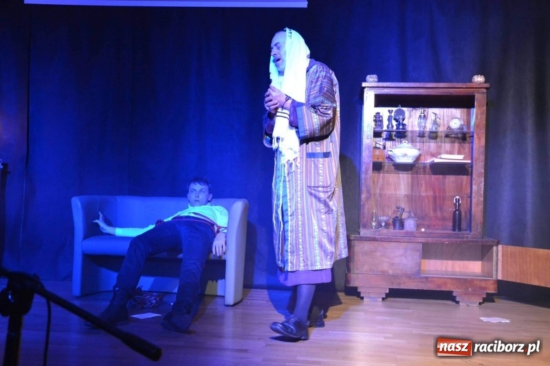 Zdjęcie w galerii na portalu naszraciborz.pl: Wieczór z Teatrem na Zamku Piastowskim wiadomości z regionu