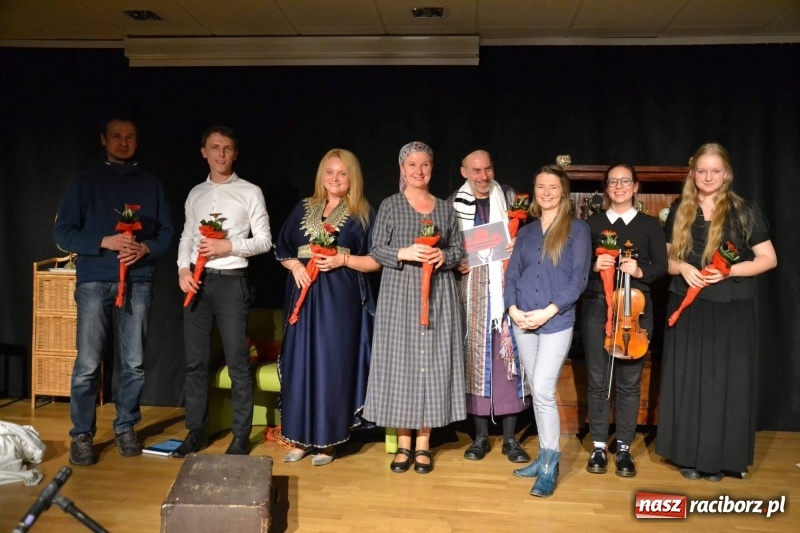 Zdjęcie w galerii na portalu naszraciborz.pl: Wieczór z Teatrem na Zamku Piastowskim wiadomości z regionu