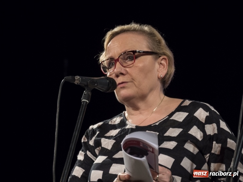 Zdjęcie w galerii na portalu naszraciborz.pl: Vivo i Atlantyda zaśpiewały dla Niepodległej wiadomości z regionu