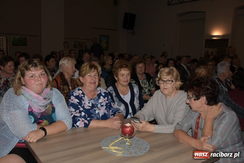 Zdjęcie w galerii na portalu naszraciborz.pl: Zacznij od Bacha – muzyczny wieczór z Wodeckim w Tworkowie  wiadomości z regionu