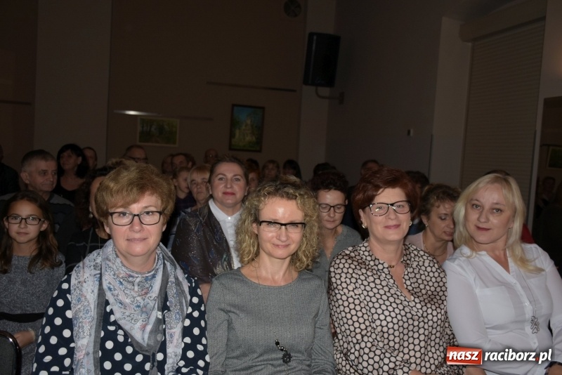 Zdjęcie w galerii na portalu naszraciborz.pl: Zacznij od Bacha – muzyczny wieczór z Wodeckim w Tworkowie  wiadomości z regionu