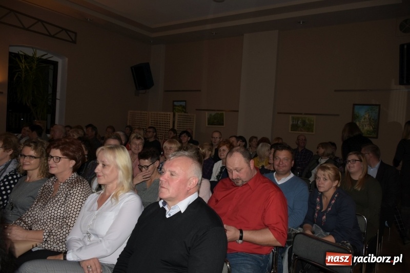 Zdjęcie w galerii na portalu naszraciborz.pl: Zacznij od Bacha – muzyczny wieczór z Wodeckim w Tworkowie  wiadomości z regionu