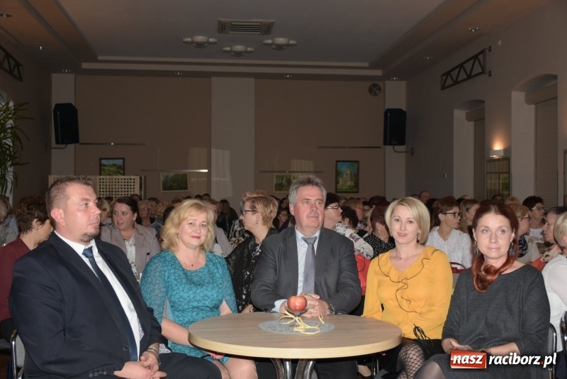 Zdjęcie w galerii na portalu naszraciborz.pl: Zacznij od Bacha – muzyczny wieczór z Wodeckim w Tworkowie  wiadomości z regionu