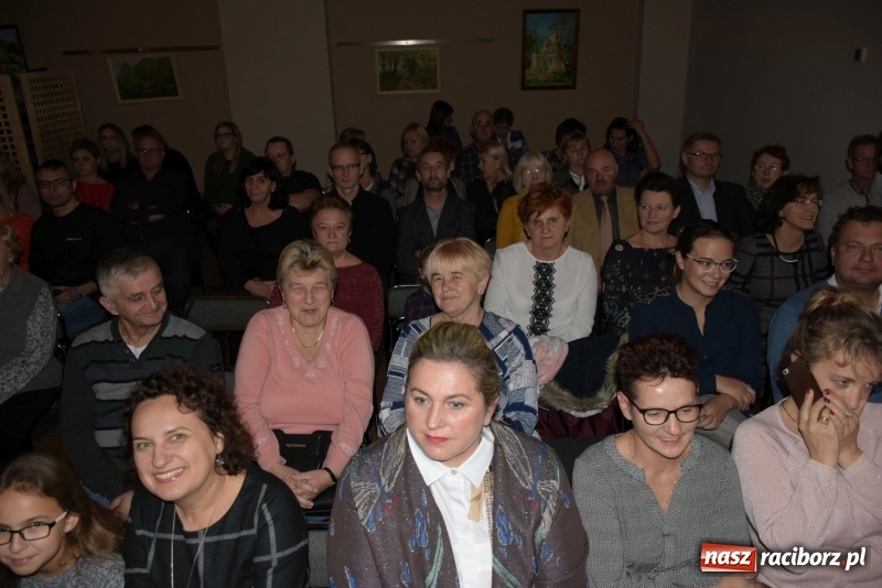 Zdjęcie w galerii na portalu naszraciborz.pl: Zacznij od Bacha – muzyczny wieczór z Wodeckim w Tworkowie  wiadomości z regionu