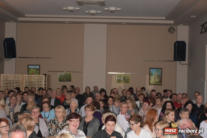 Zdjęcie w galerii na portalu naszraciborz.pl: Zacznij od Bacha – muzyczny wieczór z Wodeckim w Tworkowie  wiadomości z regionu