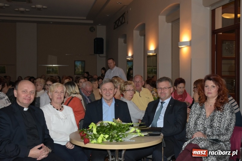 Zdjęcie w galerii na portalu naszraciborz.pl: Zacznij od Bacha – muzyczny wieczór z Wodeckim w Tworkowie  wiadomości z regionu