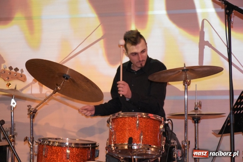 Zdjęcie w galerii na portalu naszraciborz.pl: Zacznij od Bacha – muzyczny wieczór z Wodeckim w Tworkowie  wiadomości z regionu