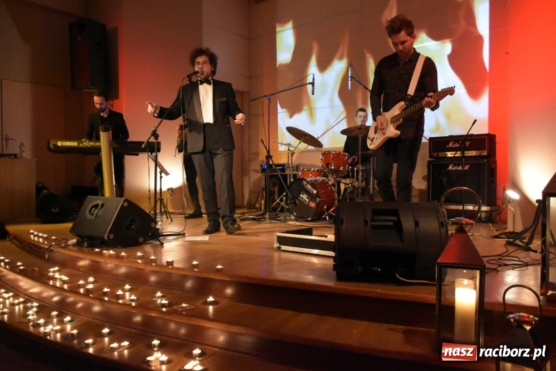 Zdjęcie w galerii na portalu naszraciborz.pl: Zacznij od Bacha – muzyczny wieczór z Wodeckim w Tworkowie  wiadomości z regionu
