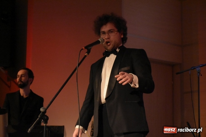 Zdjęcie w galerii na portalu naszraciborz.pl: Zacznij od Bacha – muzyczny wieczór z Wodeckim w Tworkowie  wiadomości z regionu