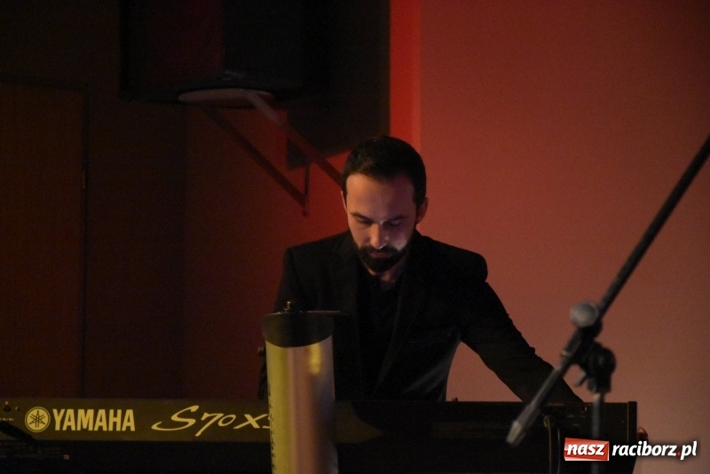 Zdjęcie w galerii na portalu naszraciborz.pl: Zacznij od Bacha – muzyczny wieczór z Wodeckim w Tworkowie  wiadomości z regionu