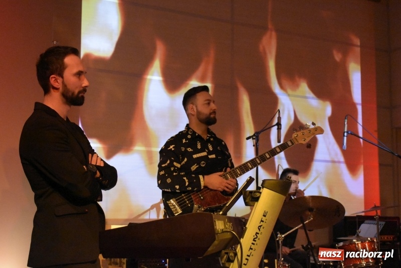 Zdjęcie w galerii na portalu naszraciborz.pl: Zacznij od Bacha – muzyczny wieczór z Wodeckim w Tworkowie  wiadomości z regionu