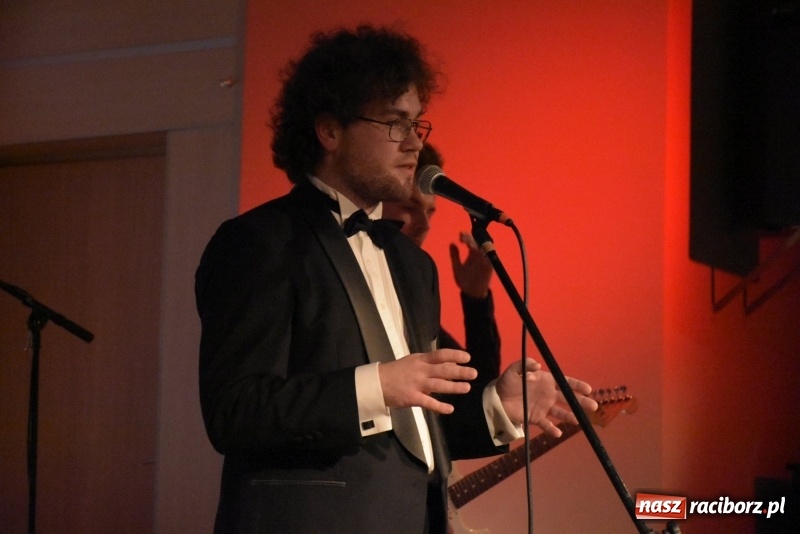 Zdjęcie w galerii na portalu naszraciborz.pl: Zacznij od Bacha – muzyczny wieczór z Wodeckim w Tworkowie  wiadomości z regionu