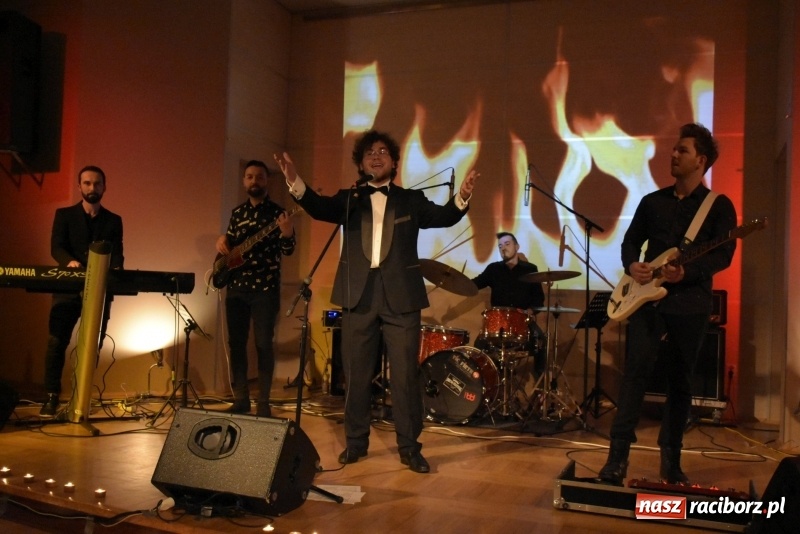 Zdjęcie w galerii na portalu naszraciborz.pl: Zacznij od Bacha – muzyczny wieczór z Wodeckim w Tworkowie  wiadomości z regionu