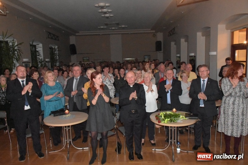 Zdjęcie w galerii na portalu naszraciborz.pl: Zacznij od Bacha – muzyczny wieczór z Wodeckim w Tworkowie  wiadomości z regionu