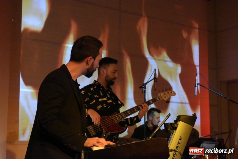 Zdjęcie w galerii na portalu naszraciborz.pl: Zacznij od Bacha – muzyczny wieczór z Wodeckim w Tworkowie  wiadomości z regionu